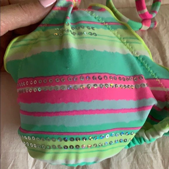 Bikini - Picture 2 of 3